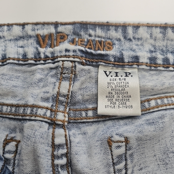 VIP Jeans Junior Size 5/6 Destroyed Acid Wash Skinny Lowrise Crop Jeans - Picture 6 of 6